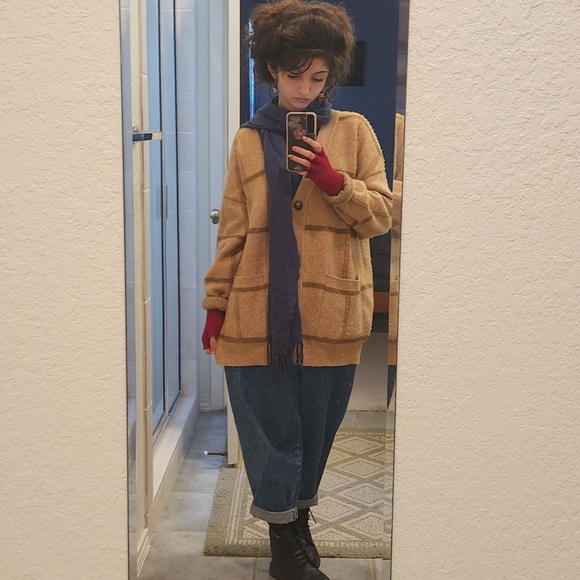 🤎 Meet your Posher, Megan :) - Picture 10 of 17